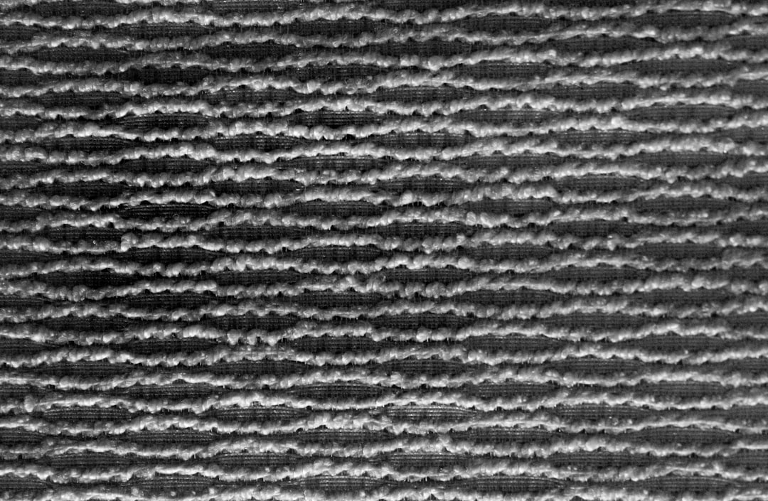 Ткань vs трикотаж: как отличить новичка от профессионала по одному слову